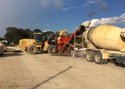 CARGUIO DE ARENA A PLANTA DE CONCRETO PARA CONSTRUCCIÓN DE PLATAFORMA L2 LOTE95